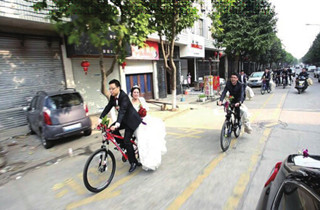 ʷ�����������г����� ƽ�����������г���Ц