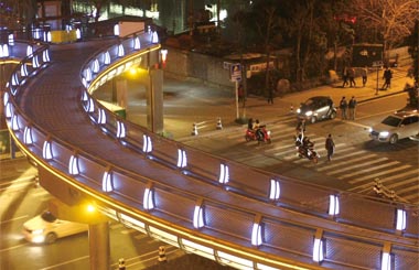 ���Ͽյ������²��Ҵ� ������������Ϊ������