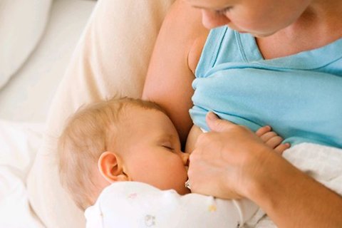 几个月断母乳最科学 2006203_710228.jpg