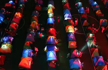 ������������:ʵ��Сѧ200��ѧ��У԰�����