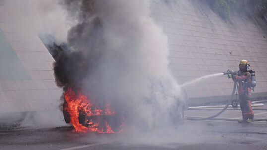 �γ�������ͻȻ��� ����˾������ɲ��������