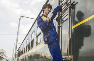 ���ո��£�����Ա��������ѹ�� ��������Ь�� 