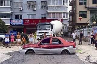 ���⳵����զ�����ˣ�ԭ�ǳ�������ˮ��·