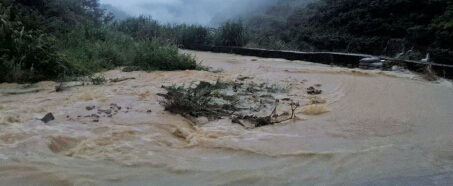 泰順永嘉暴雨驟降多險情 23名游客被困泰順景區(qū)