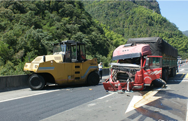 �������ٻ������³��ʩ���� һ���˵�������