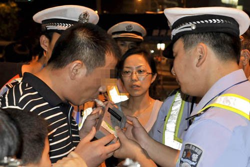 酒驾将扣12分 交管新规明年4月1日起实施,酒后