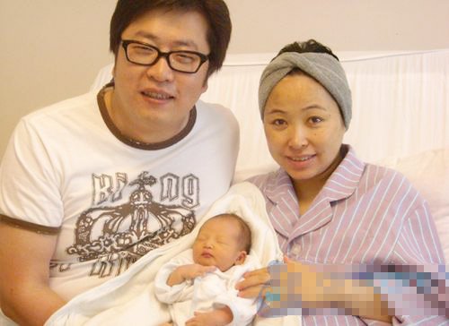 音乐人小柯爱女首次亮相(图)_小柯 音乐人 柯美