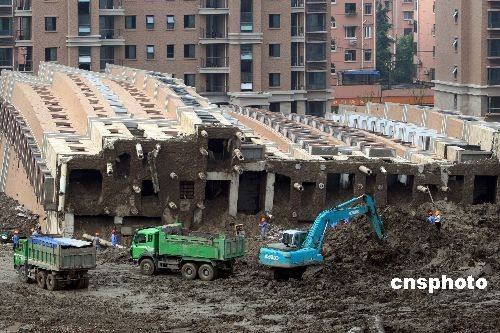 上海在建楼房倒覆事故抢险工作结束