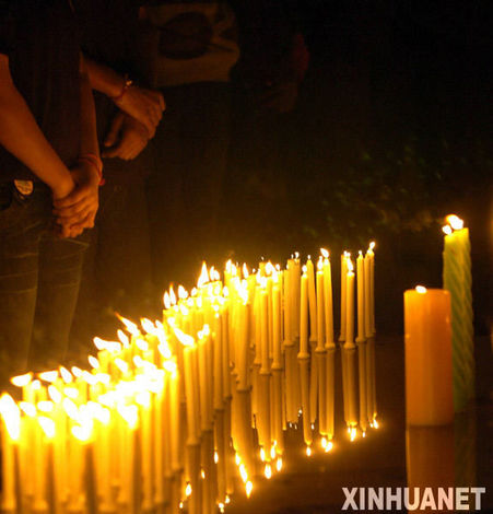 印度各地举行活动悼念孟买恐怖袭击事件遇难者