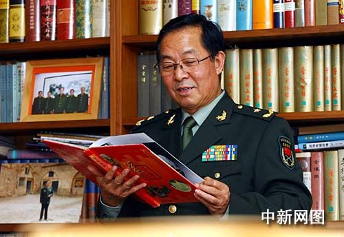 总参谋部某部原部长戴清民少将:诗词余事 儒将