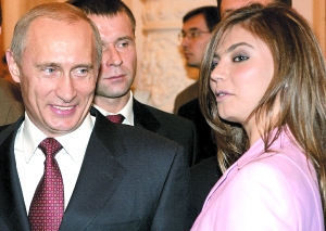 俄第一美女产子 媒体<em>猜测孩子</em>父亲是俄总理普