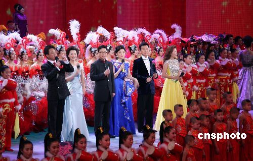 朱军董卿张泽群周涛将主持央视春晚李咏下岗