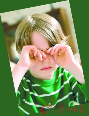 孩子老 扮鬼脸 是眼睛过敏,过敏 眼睛 结膜炎 -