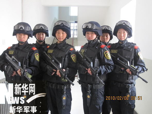 映像<em>武警</em>第六期:女兵的新训记忆,<em>女兵 武警</em> 记忆