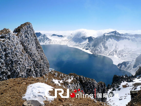 长白山天池雪景(长白山管委会供图)