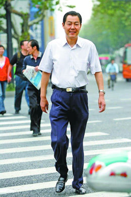 浙江原环保局长戴备军判无期 曾发文为情妇谋