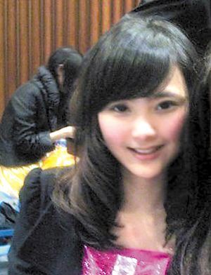 两美女暂排第一(组图)