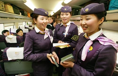 大年三十 动姐唱新春祝福歌喜迎兔年_祝福歌