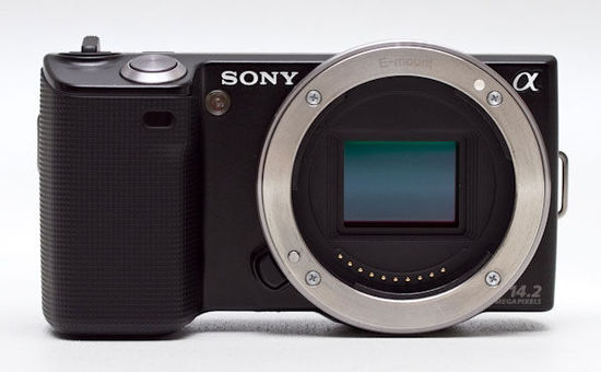 索尼nex-5索尼nex-5是索尼旗下第一款可换镜头式数码相机,同时该机