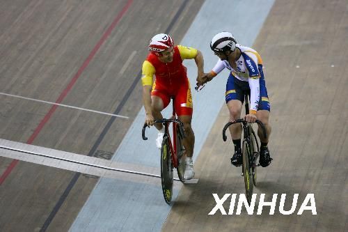 自行车--国际自盟场地自行车世界杯赛:中国队获