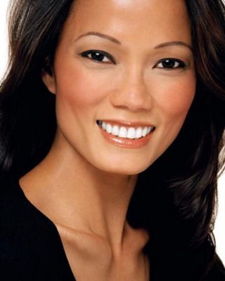 眉毛淡睫毛稀 神奇化妆来搞定_彩妆 睫毛膏 手