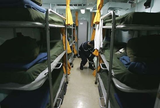 巴西海军五十高龄圣保罗号航空母舰重返大海