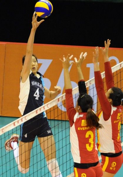 图文-<em>女排</em>联赛河南0-3广东恒大 <em>朱婷</em>四号位吊球