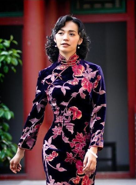 最美的旗袍比拼2_时尚资讯_杭州<em>丝绸</em>知名品牌
