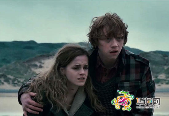 哈利波特<em>穿胸罩</em>现身《哈利波特7》与赫敏裸戏