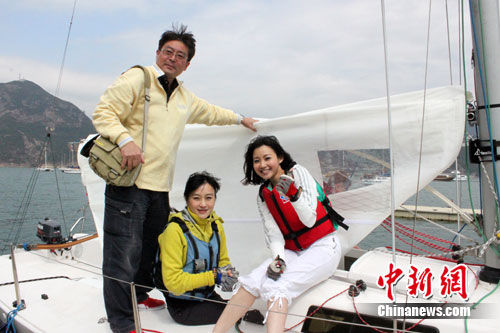 凤凰杯帆船赛2011香港将办 参赛女主播热身_