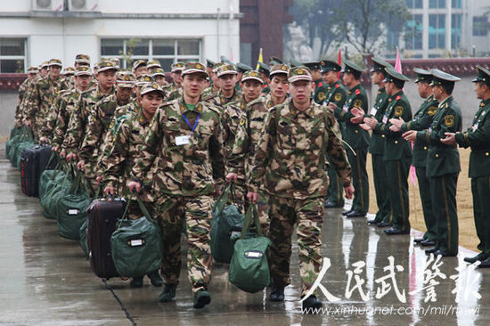 贺冠军)12月14日凌晨4时33分,随着列车汽笛的长鸣,武警8720部队迎来了
