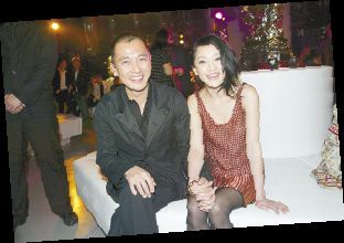 周迅高调发布分手声明 被曝新男友叫王朔_李大