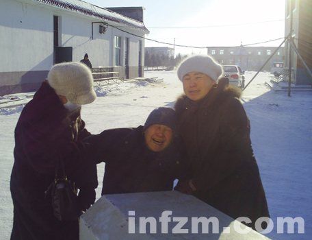 妹离奇死亡 女子以身试药拷问法医鉴定_代力 