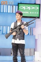 组图:古天乐普通话进步 吴彦祖拥谢娜粉丝叫嚣