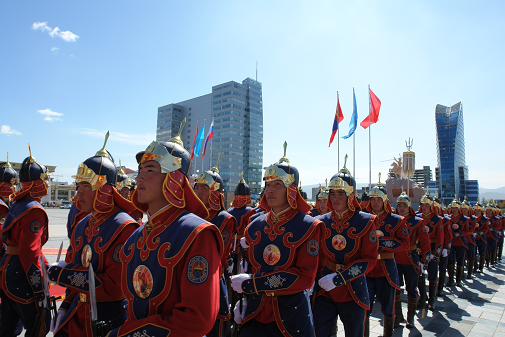 蒙古国总统额勒贝格道尔吉隆重欢迎俄罗斯总统梅德韦杰夫