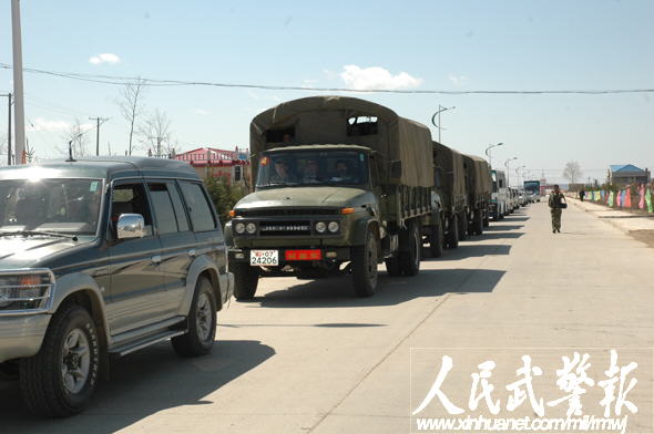 武警黑龙江总队3000重兵驰援大兴安岭火场