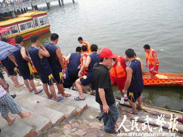 武警获 2010中国淮阳荷花节龙舟比赛 冠军_武