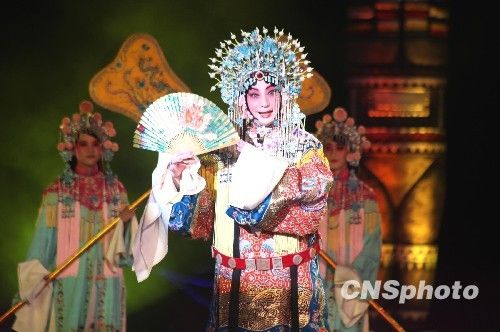 梅葆玖日月潭上演《贵妃醉酒》再现迷人风韵,梅葆玖日月潭上演《贵妃醉酒》再现迷人风韵 台湾 - 滚动新闻 - 温州网