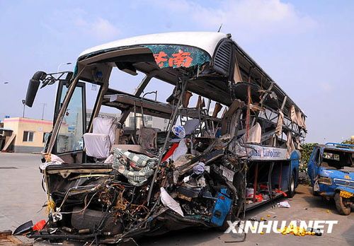 组图安徽滁州发生严重交通事故8人死亡