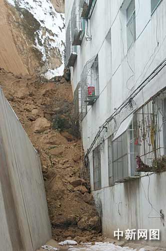 山西发生山体滑坡致楼房垮塌 卫健委调派专家支援 山西发生山体滑坡致楼房垮塌 卫健委调派专家支援