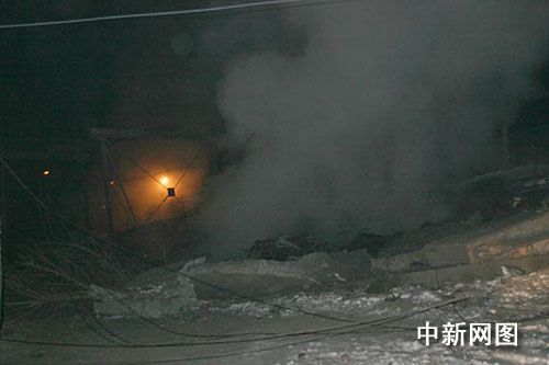 鹤岗<em>矿难</em>事故井口仍在冒浓烟 烟雾高达数米,鹤