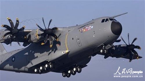 能用a400m来替换美国的c-130大力神战术运输机