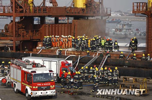 上海死亡人口_上海火灾造成58人死亡,70余人受伤.-池州日报社多媒体数字报(2)