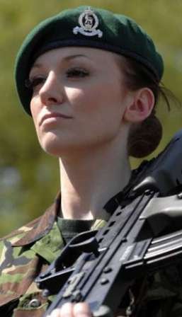 英国<em>美女</em>士兵任军人<em>交友网站</em>大使(图),英国<em>美女</em>