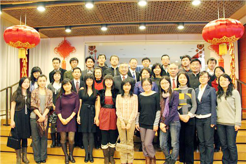 中国驻挪威大使唐国强夫妇举行新春招待会
