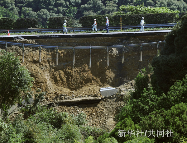 日本骏河湾地震造成东京至名古屋交通大动脉中