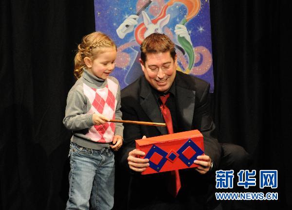 温哥华评选2010年度最佳儿童魔术师,