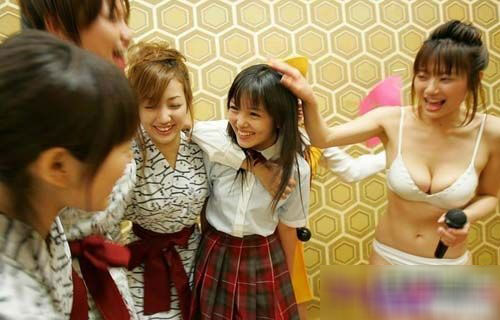 日本<em>av</em>女优文化的诞生与培训全程 图,优伶 日本