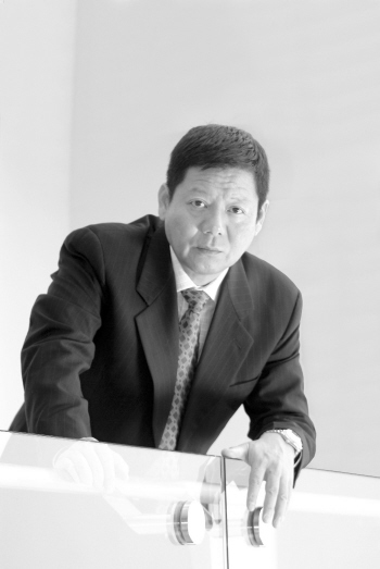 &nbsp; &nbsp;    和东艺鞋业有限公司董事长陈国荣谈到大家以前对