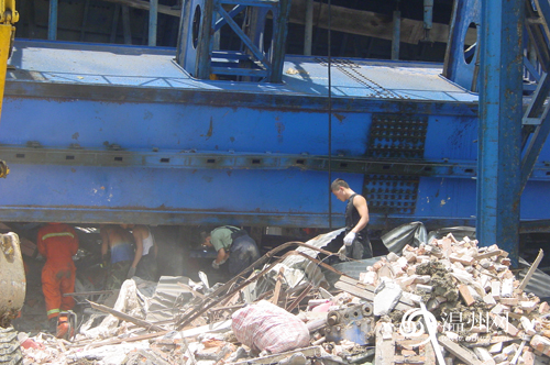甬台温铁路双屿段移动模架坍塌 已致7人死亡